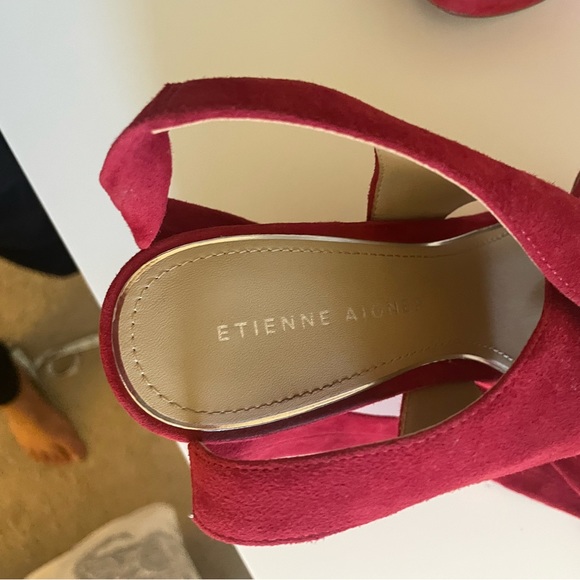 Etienne Aigner Red suede platform sandal with ankle straps. Size 6.5. - Picture 4 of 8